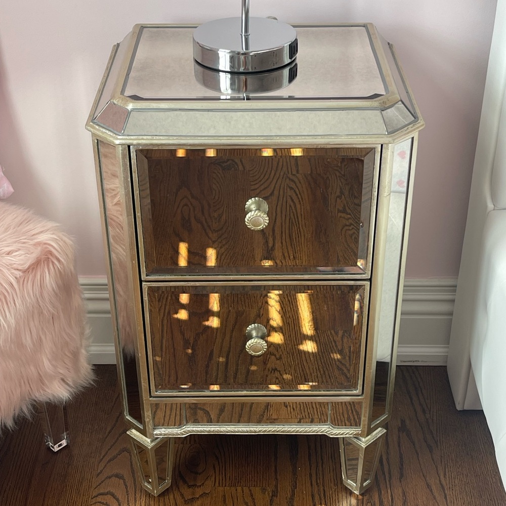 Pottery Barn, Overall: 13.5” wide x 17.3” long x 29” high, Mirrored